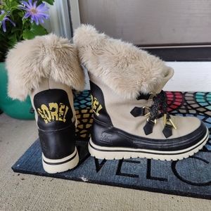 Sorel Women's Tan Faux-Fur Trim Lace-Up Winter Boots